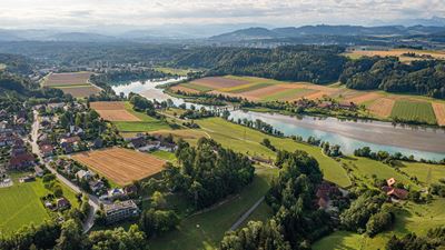 Lake Wohlen and rural surroundings